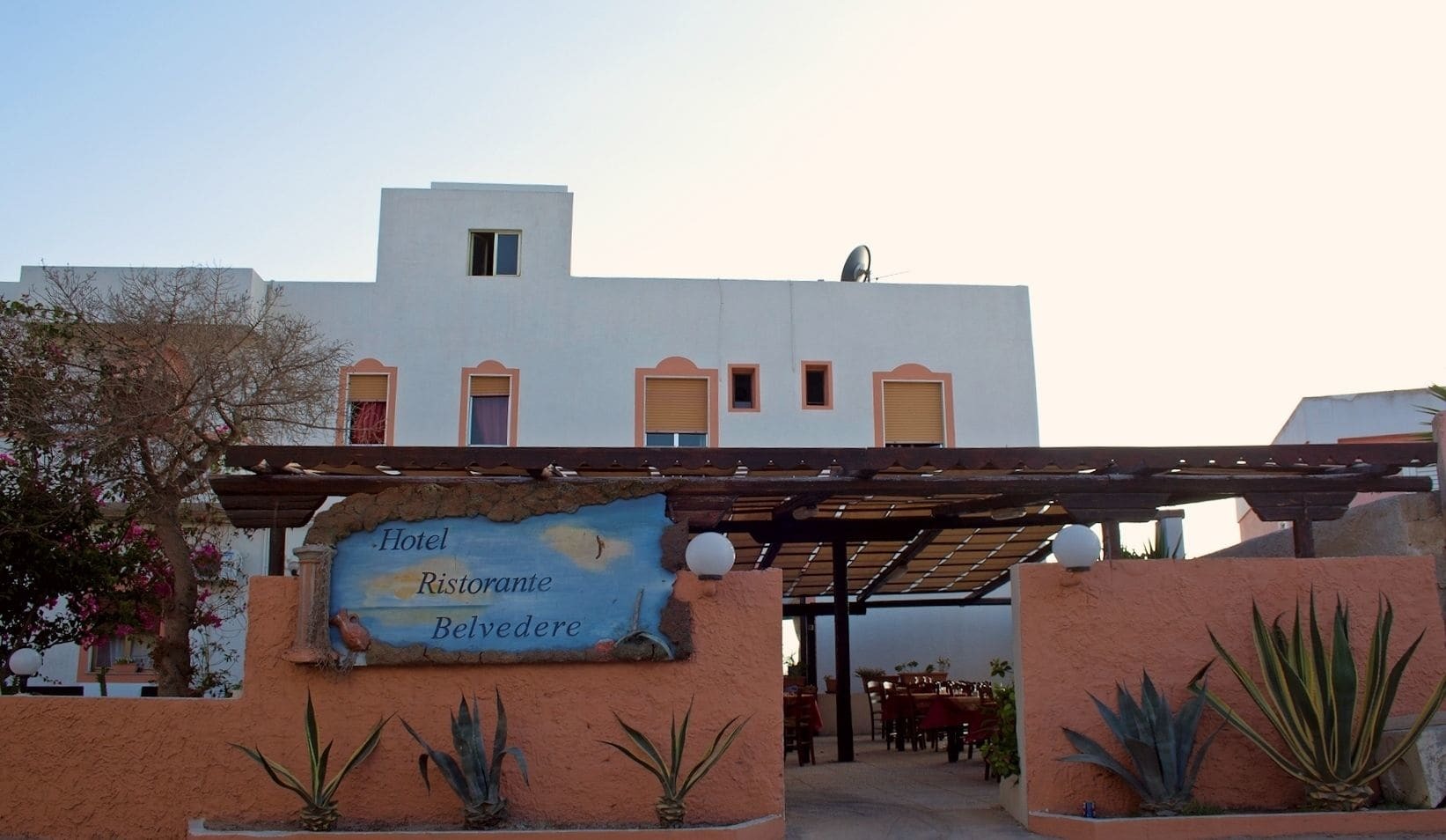 Hotel Belvedere لامبيدوزا المظهر الخارجي الصورة